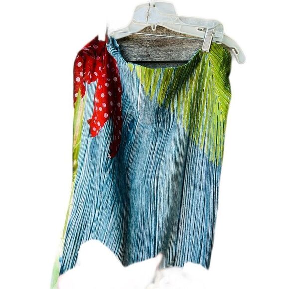 36” X 68” beach wrap - Picture 2 of 6